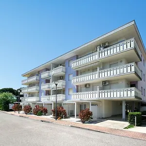  Apartment New Diana Ovest Italien